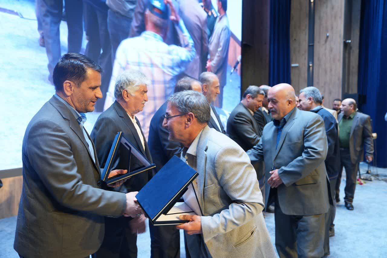 تجلیل از کارگران نمونه شهرستان سبزوار