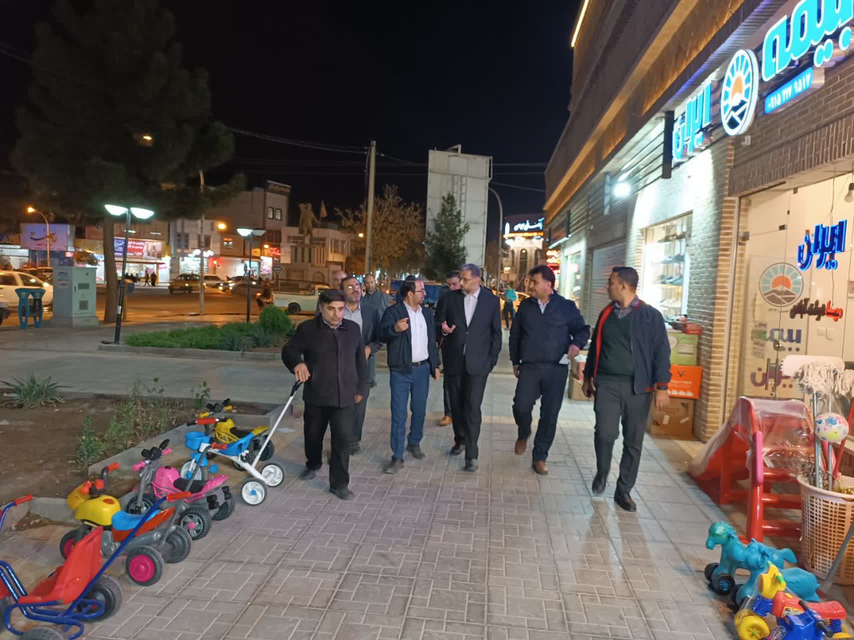 بازدید شبانه شهردار سبزوار از بازار بزرگ شریف