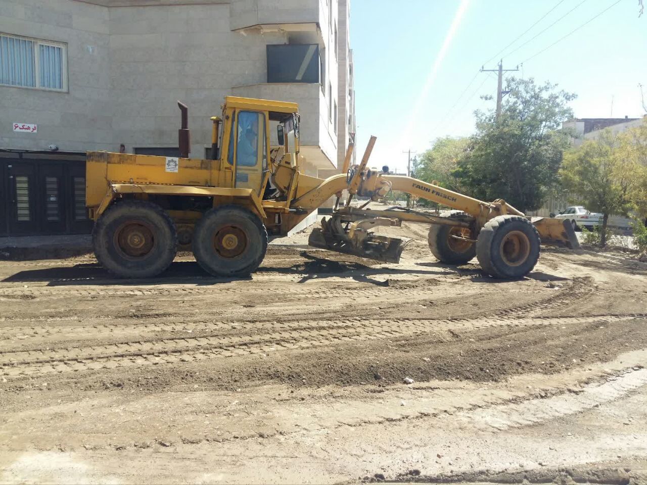 اجرای عملیات زیر سازی کوچه های مسکن مهر فرهنگیان توحید شهر