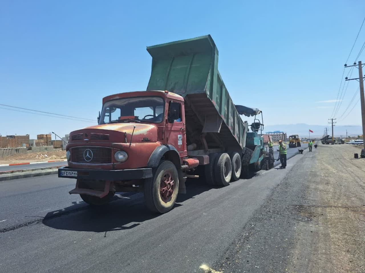 اتمام آسفالت لایه دوم بیندر باند غرب بزرگراه پیامبر اعظم (ص)