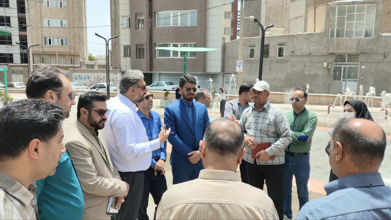 بازدید شهردار سبزوار از خیابان قصبه و پارک شهربازی