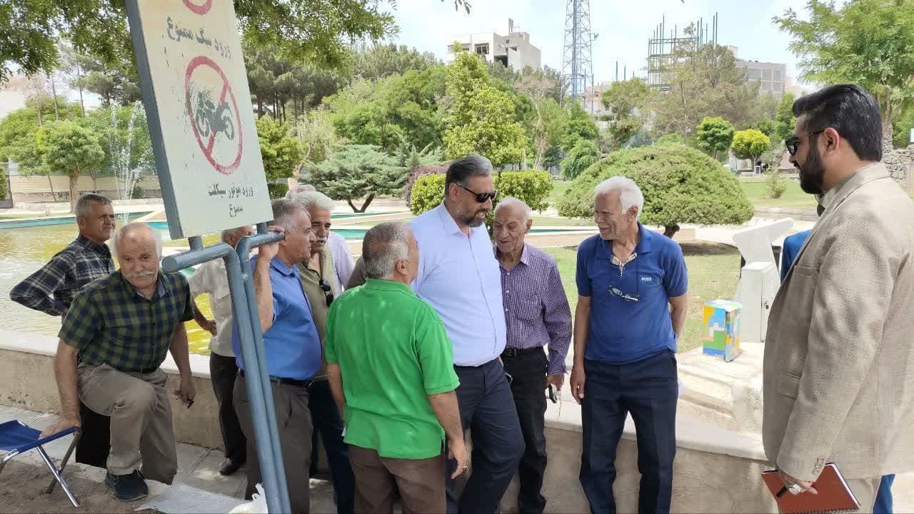 بازدید شهردار سبزوار از خیابان قصبه و پارک شهربازی