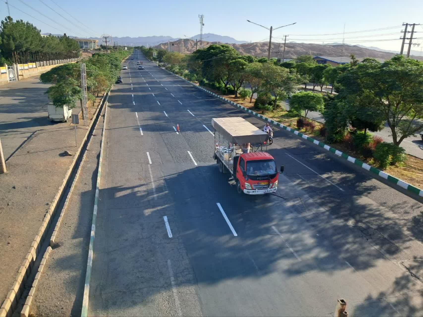 خط کشی محوری ۴۳ خیابان سطح شهر نونوار شد