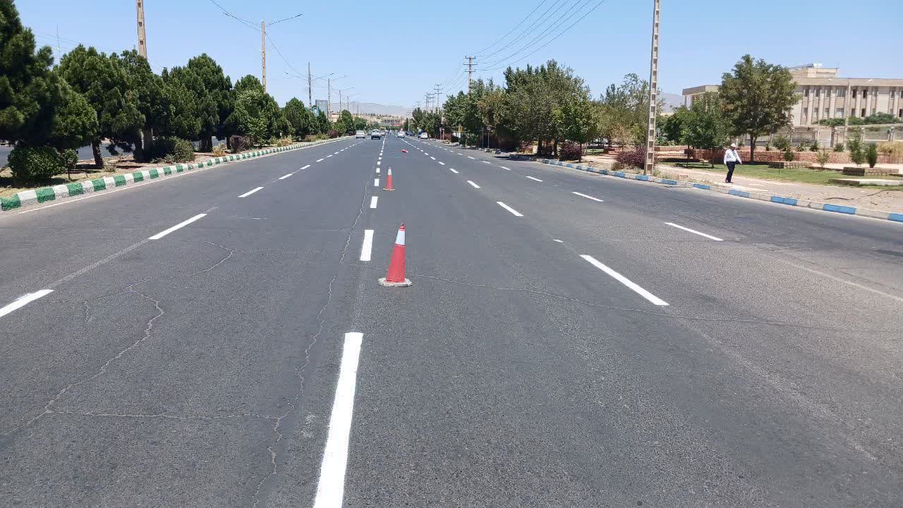 خط کشی محوری ۴۳ خیابان سطح شهر نونوار شد