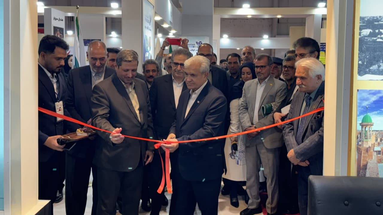 آغاز به کار غرفه سبزوار در نمایشگاه فرصت‌های سرمایه‌گذاری خراسان رضوی