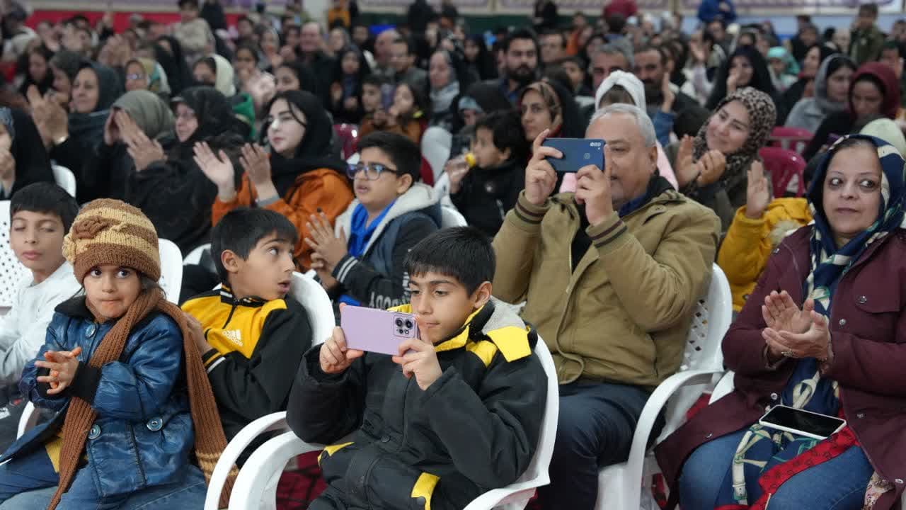 برگزاری نخستین شب جشن بزرگ انقلاب